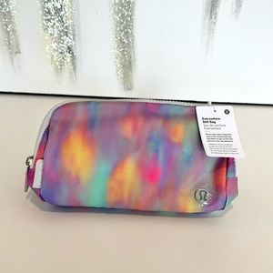 Lululemon Everywhere Belt Bag